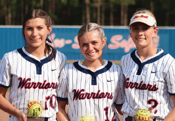 Lee-Scott’s furious comeback falls short on senior night